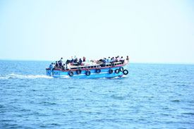 Boat-ride-to-islands-off-Jaffna-April-2017 (zum Vergrößern anklicken)