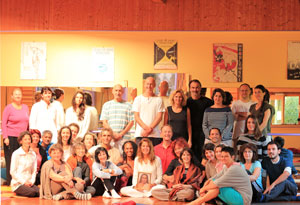 Achaya Siddhananda Sita à Comar, Alsace, France, le 26 septembre 2014, avec un group de 18 nouveaux initiés et  plus 12 anciens qui sont venus !!! Quelle belle energie a rayonnée... Achaya Siddhananda Sita à Comar, Alsace, France, le 26 septembre 2014, avec un group de 18 nouveaux initiés et  plus 12 anciens qui sont venus !!! Quelle belle energie a rayonnée...