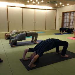 半車輪のポーズ